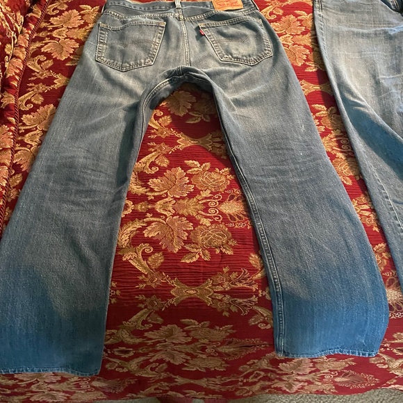 3 pair of Levi 527ssize 33x341 pair is 34x34